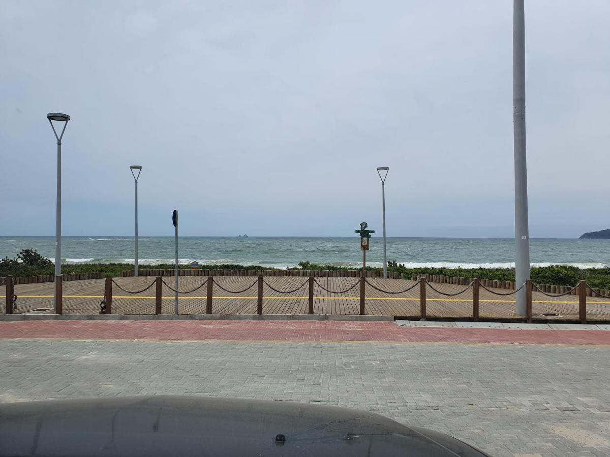 Apto Solar Da Praia ปิซาร์รัส ภายนอก รูปภาพ